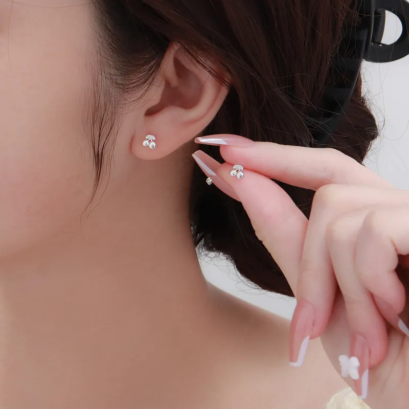 Hi There S999 Silver Stud Earrings Women's-1