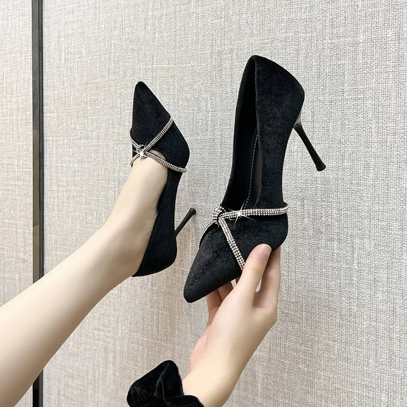 BIGTREE Slim Heel High Heels Women's Black-1