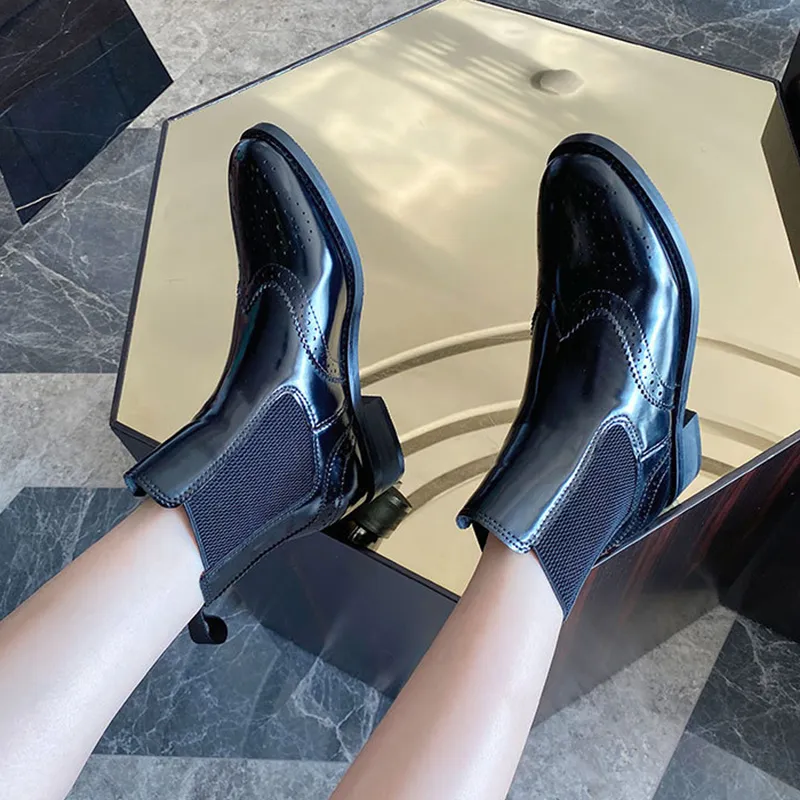 BIGTREE Short Chelsea Boots Women's Black-4