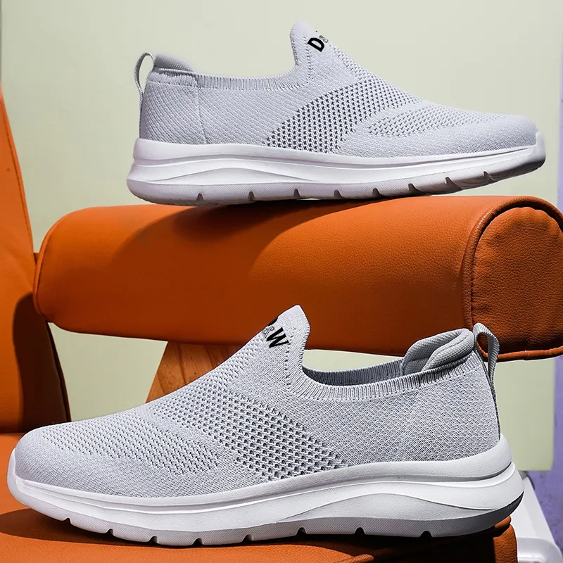 D&W Anti Slip And Wear Resistant Breathable Low Top Casual Shoes Men's-1