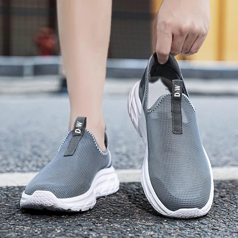D&W Anti Slip And Wear Resistant Breathable Low Top Casual Running Shoes Unisex-3