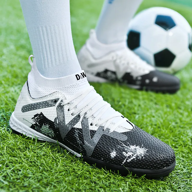 D&W Anti Slip Wear Resistant Soccer Shoes Men's-9