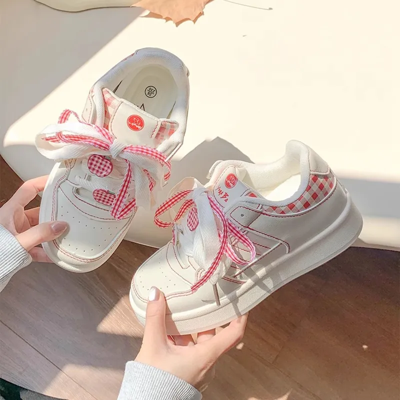 Boldi Kuki Low Top Skateboard Shoes Women's Box-12