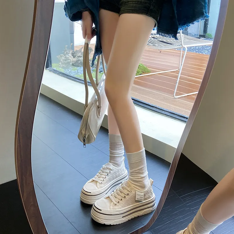 Boldi Kuki Low Top Skateboard Shoes Women's Box-9