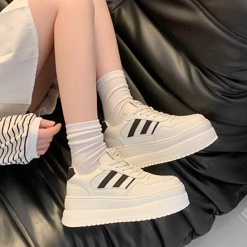 Boldi Kuki Low Top Skateboard Shoes Women's-8