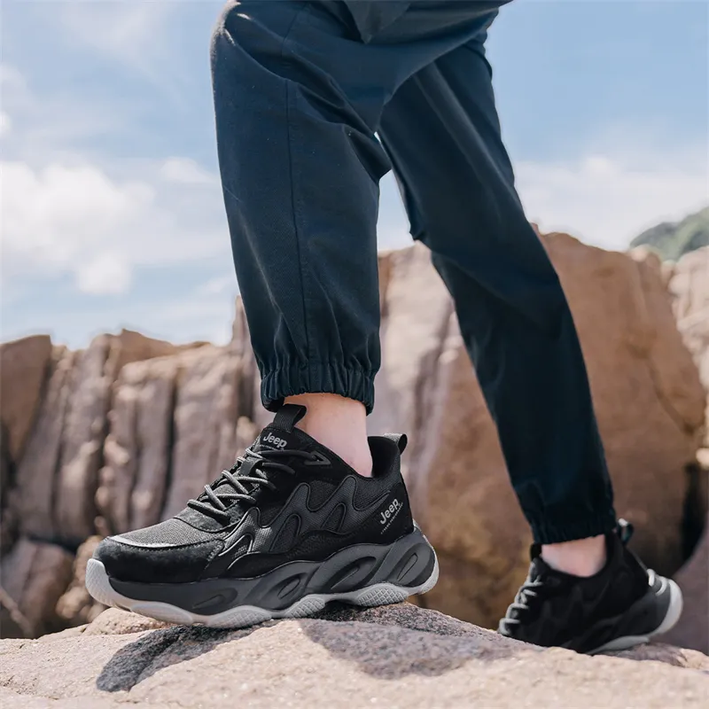 Jeep Breathable And Wear-resistant Low-Top Chunky Sneakers Men Black-4
