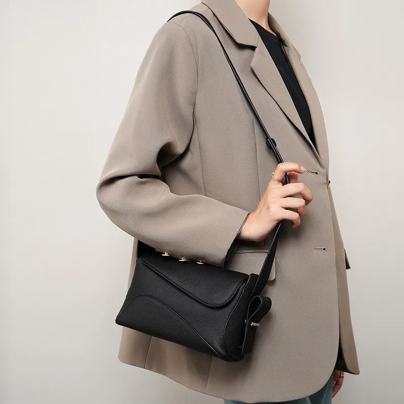 Carnival Keep Crossbody Bags-6