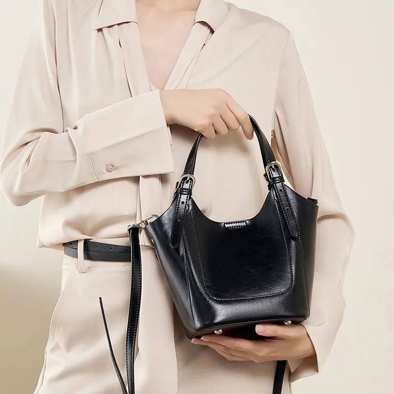 Carnival Keep Cow Leather One Shoulder Handbags Regular Women's Multicolor-6
