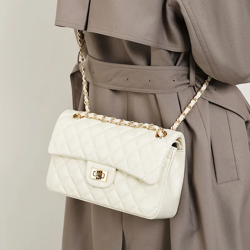 Carnival Keep Shoulder Bags-6