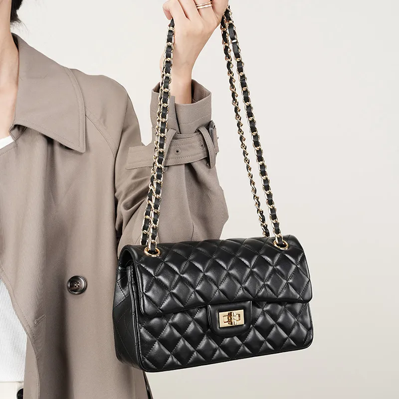 Carnival Keep Shoulder Bags-3