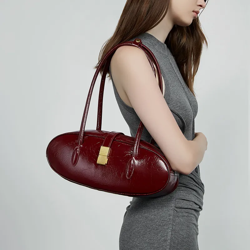 Carnival Keep Top Grain Cow Leather Shoulder Bag Regular Women's Multicolor-2