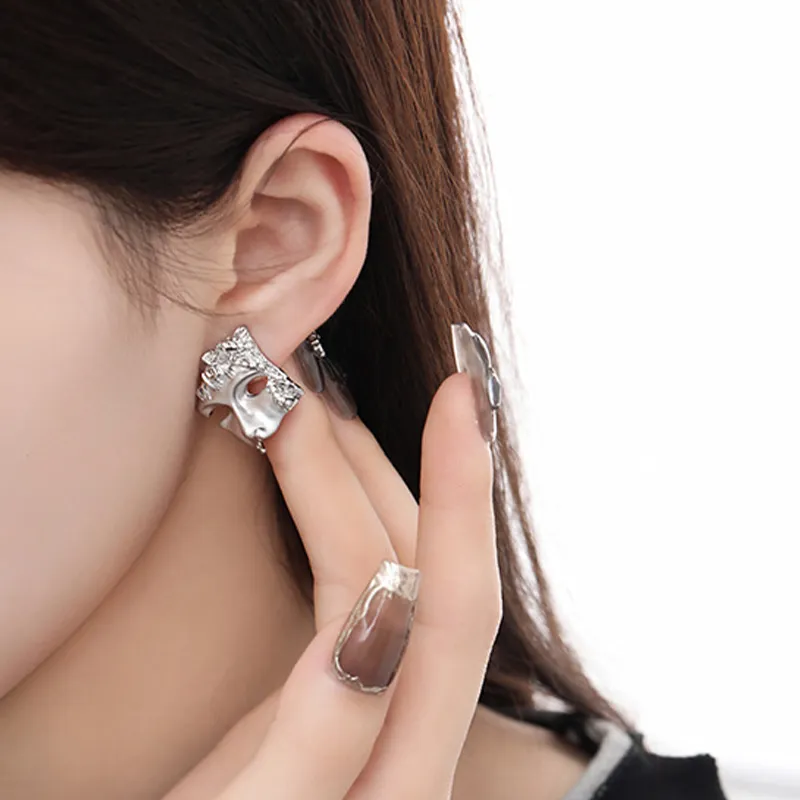 DTOTO Alloy Stud Earrings Unisex-2