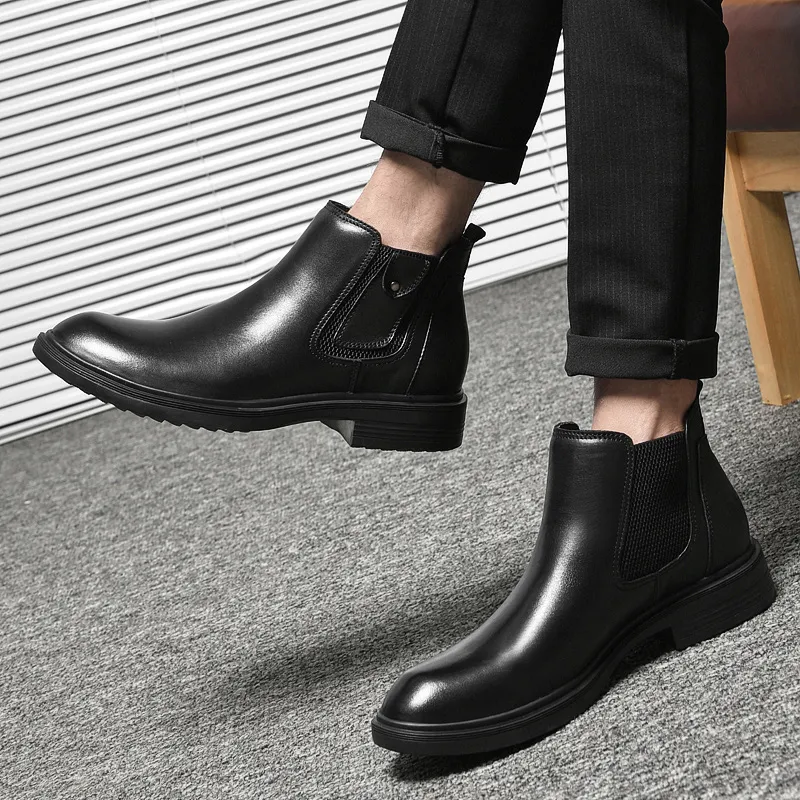 Bull Thunder Short Chelsea Boots Unisex Black-11