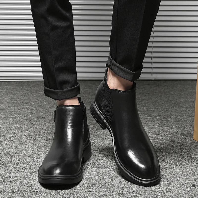 Bull Thunder Short Chelsea Boots Unisex Black-4