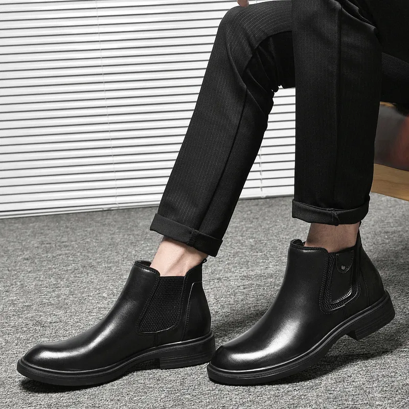 Bull Thunder Short Chelsea Boots Unisex Black-9