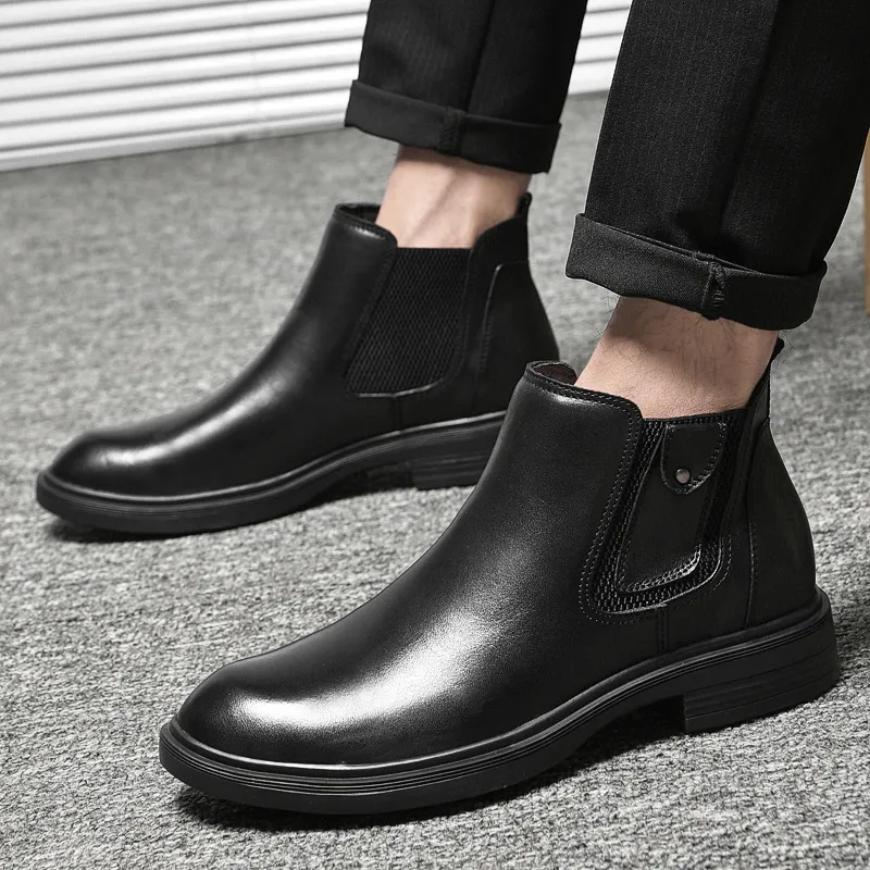 Bull Thunder Short Chelsea Boots Unisex Black-8