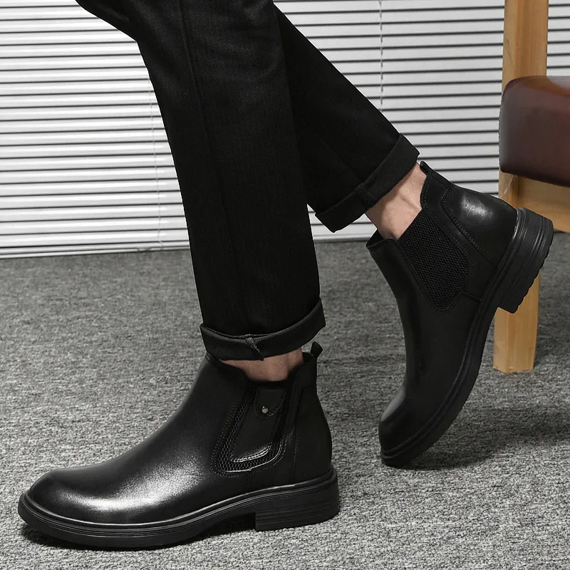 Bull Thunder Short Chelsea Boots Unisex Black-2