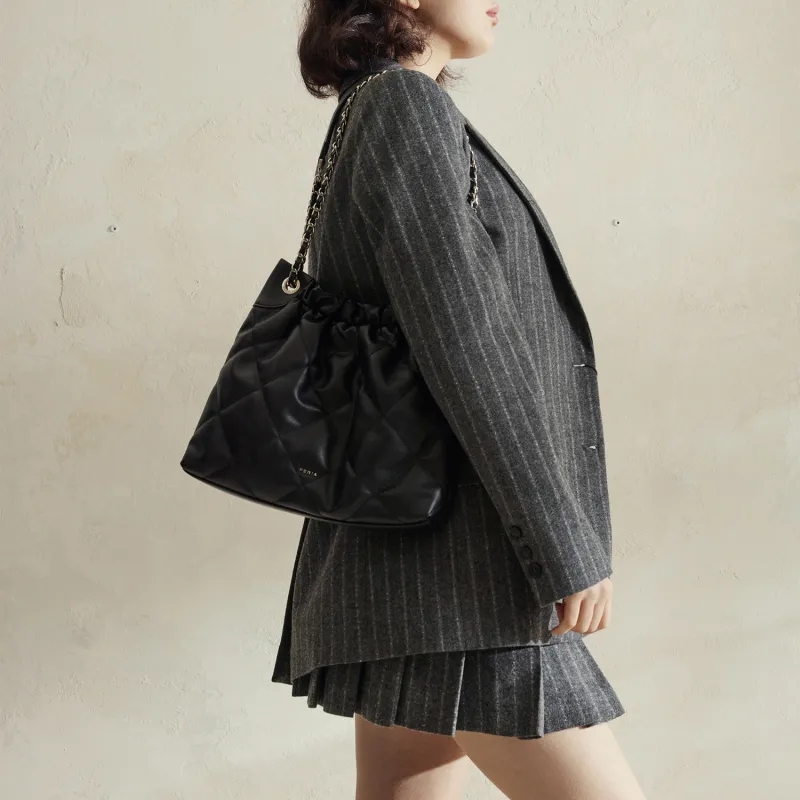 FERIA Cow Leather Diamond Pattern Pocket Shoulder Bag Medium Size Women's Black/Greige-9