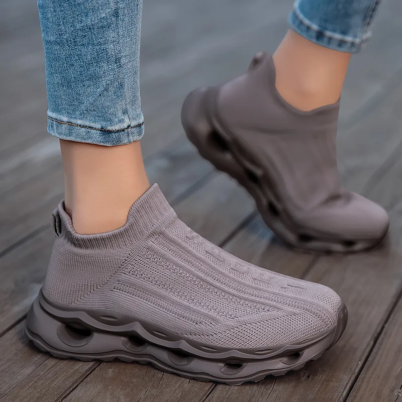 King Jinmai Breathable And Lightweight Low Top Casual Shoes Unisex-29