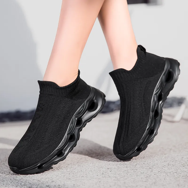 King Jinmai Breathable And Lightweight Low Top Casual Shoes Unisex-3