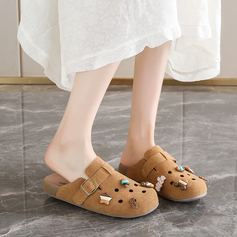 King Jinmai Rubber Sole Closed Toe Slippers Women's-1