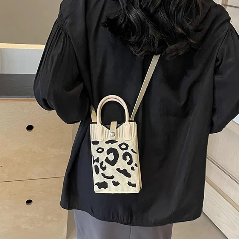 GKY Polyester One Shoulder Handbag Unisex-2