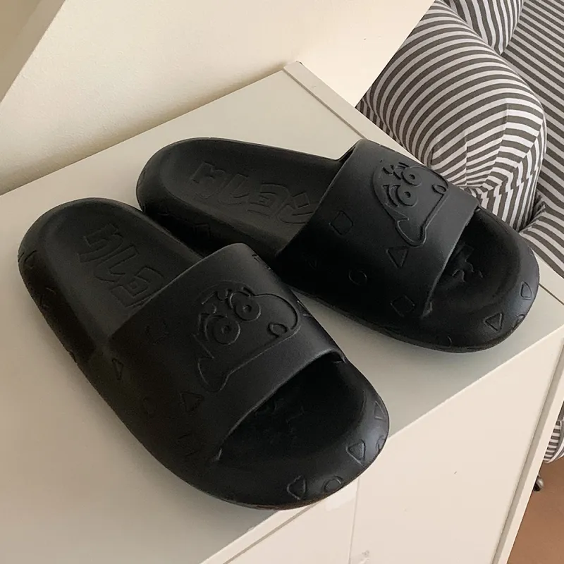 SHIGUDE x Crayon Shinchan Sandal Slippers Unisex, Milk White-50