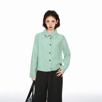 EVPGB Knitwear Women's Green Rabbit Mirror