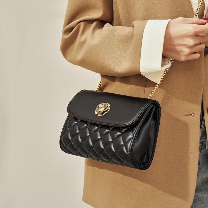 Chearly Kitity Shoulder Bags-1