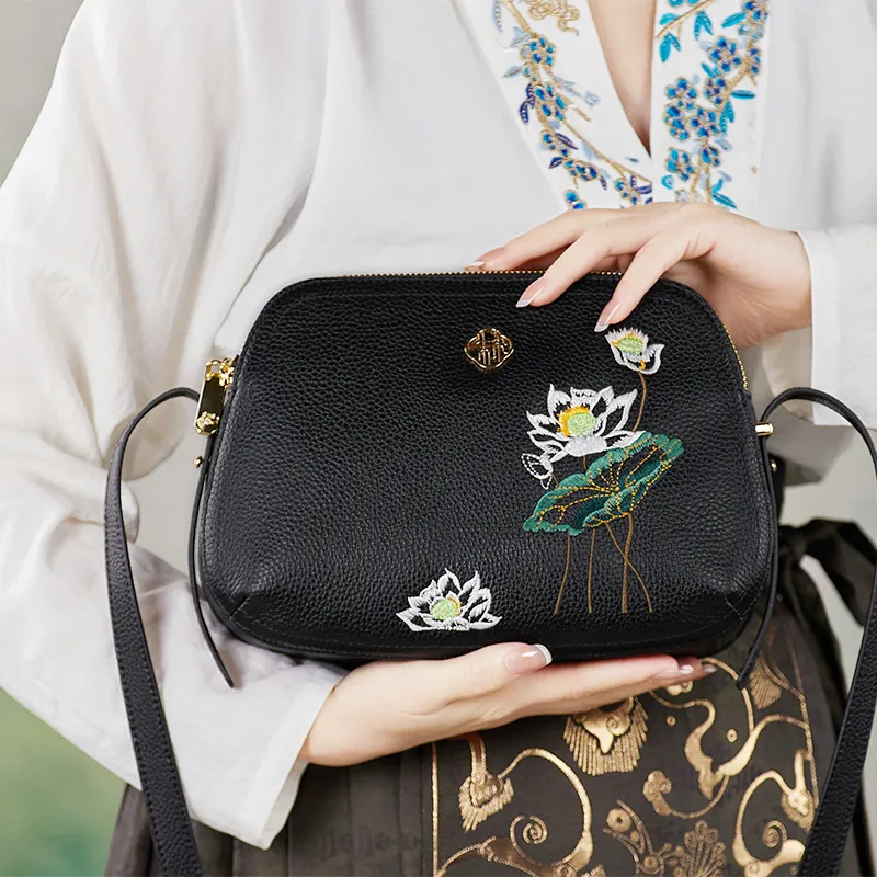 ZOOLER Top Grain Cow Leather Crossbody Bag Trumpets Women's Black-5