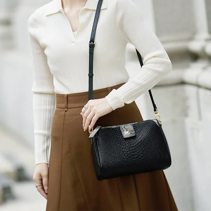 ZOOLER Top Grain Cow Leather Crossbody Bag Women's Ecru/Midnight Black-10