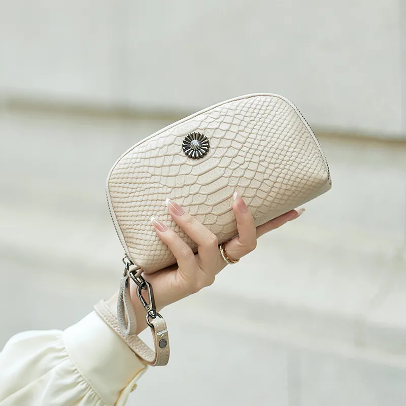 ZOOLER Cow Leather Clutch Trumpets Women's Light Apricot-1