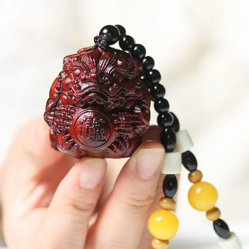 ANNYONNLLY Small Leaf Red Sandalwood Pendants Unisex-4