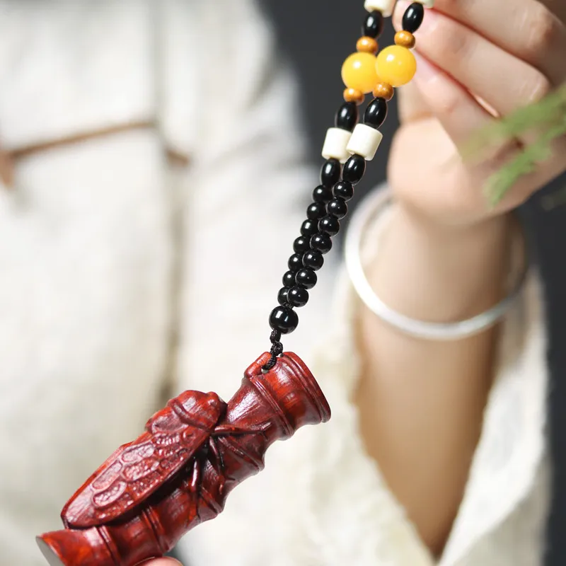 ANNYONNLLY Small Leaf Red Sandalwood Pendants Unisex-4