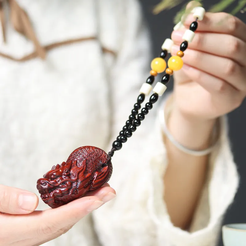 ANNYONNLLY Small Leaf Red Sandalwood Pendants Unisex-6