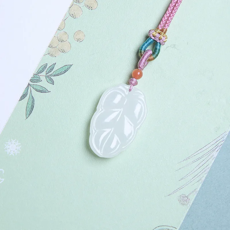 Ingenuity Necklaces White Jade Unisex-4