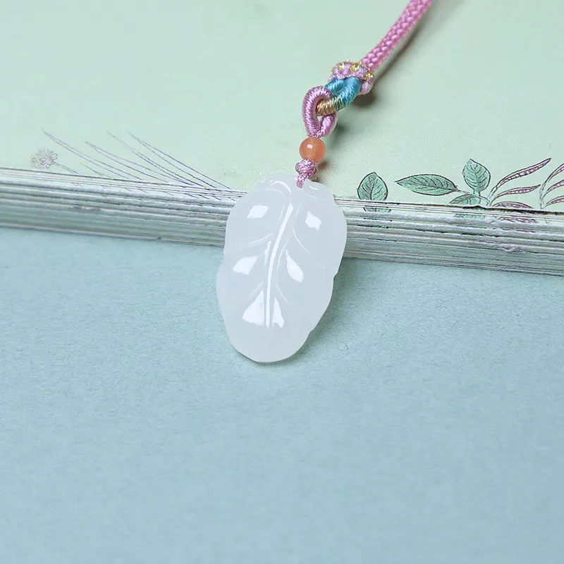 Ingenuity Necklaces White Jade Unisex-3