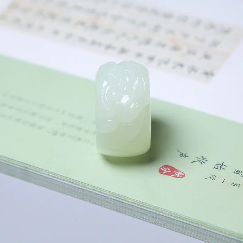 Ingenuity Hetian Jade Rings Pale Greenish White Jade Unisex-2