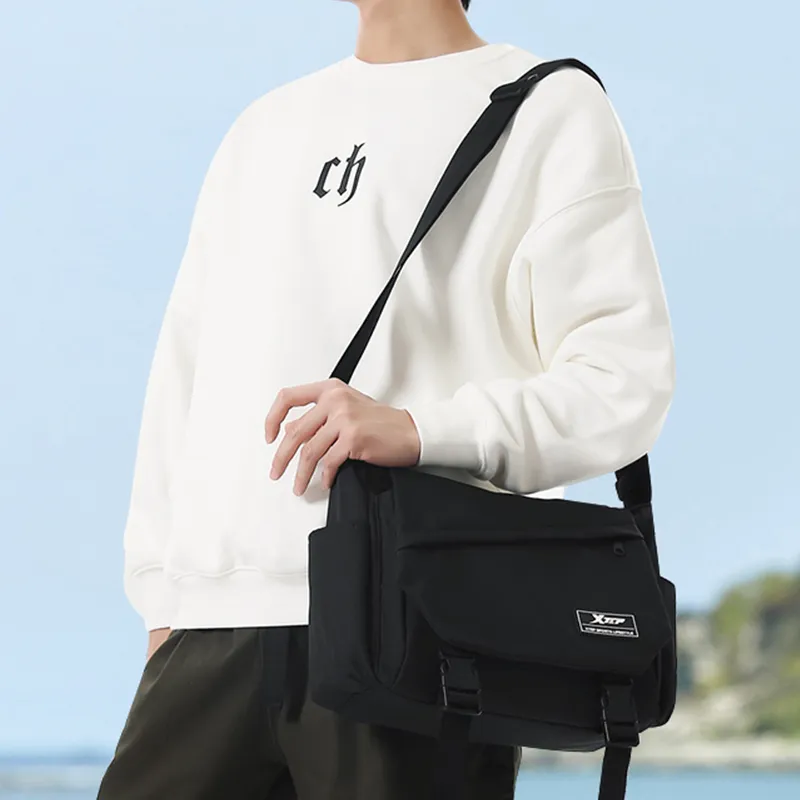 XTEP Chemical Fiber Shoulder Bag Unisex Black/White-1
