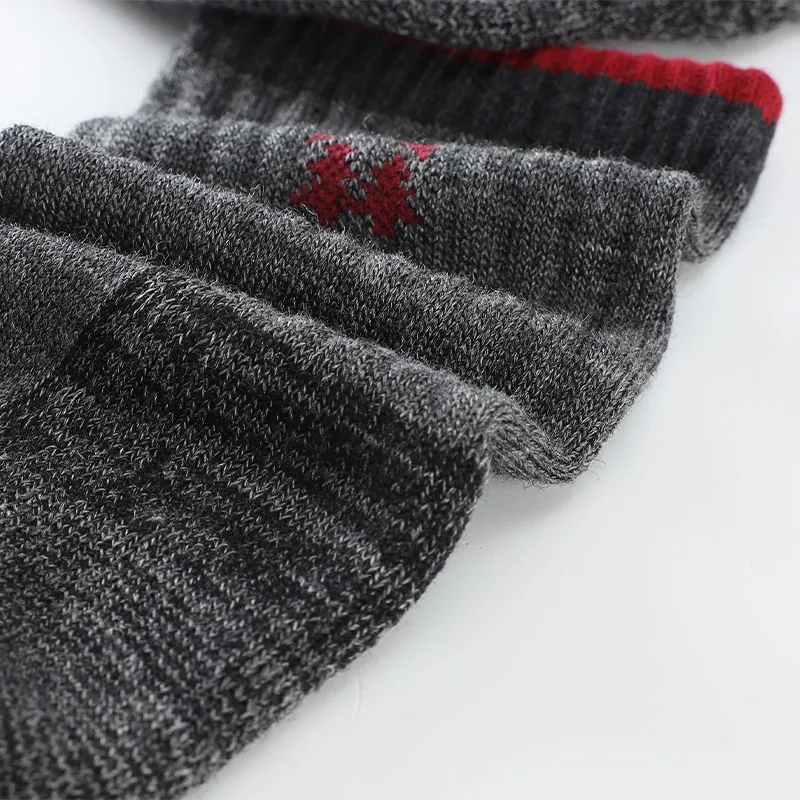 ALPINT MOUNTAIN Mid Calf Socks Men's-8