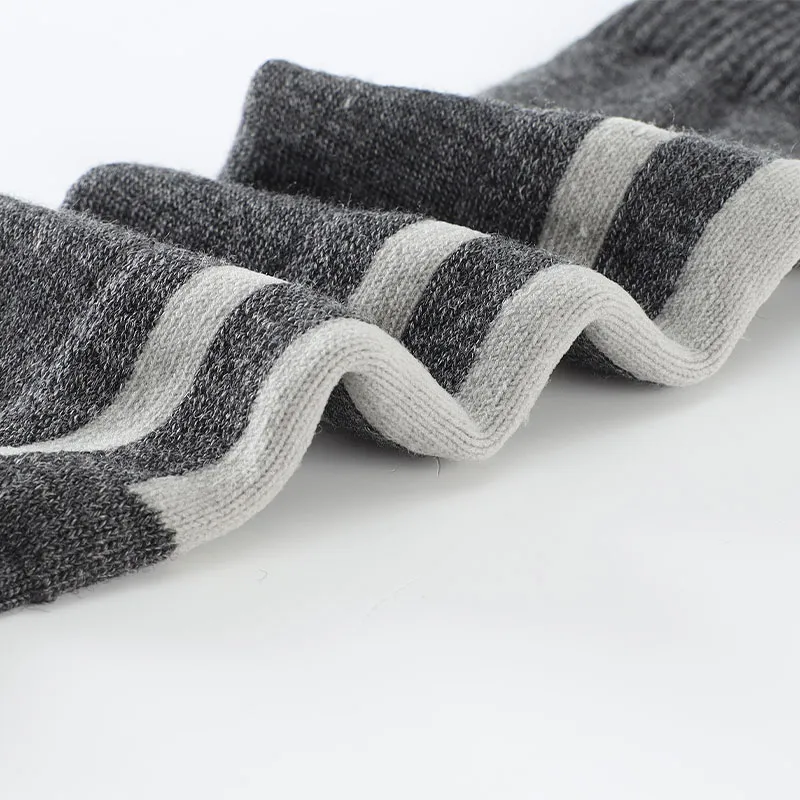 ALPINT MOUNTAIN Sports Socks Unisex-11