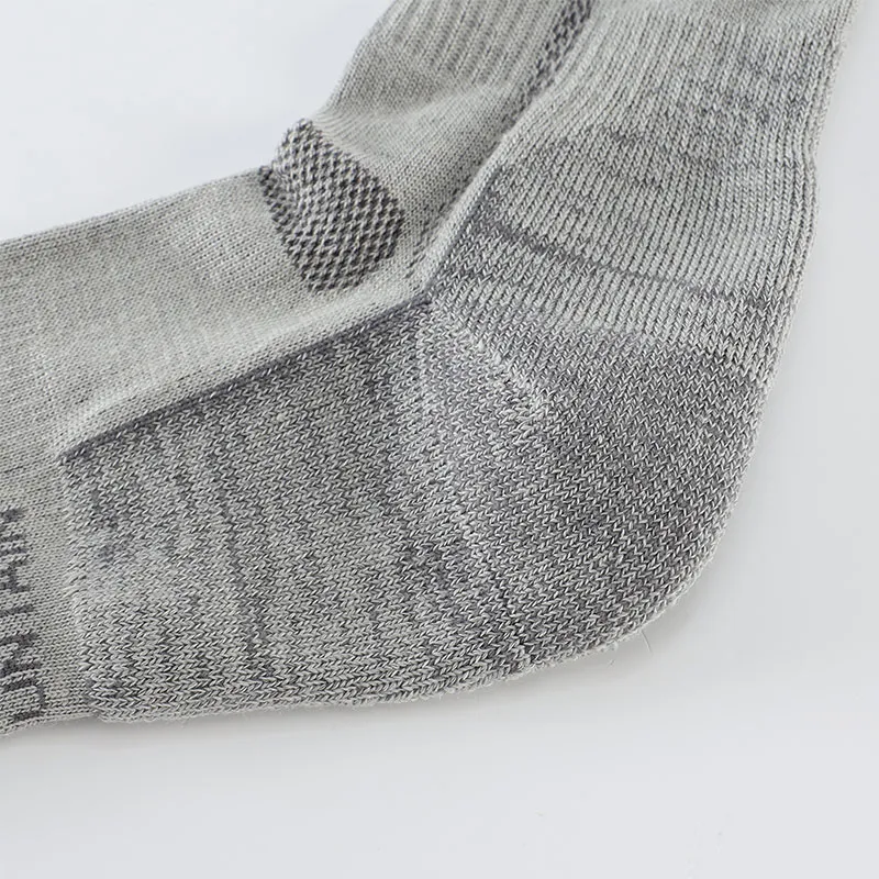ALPINT MOUNTAIN Sports Socks Unisex-24