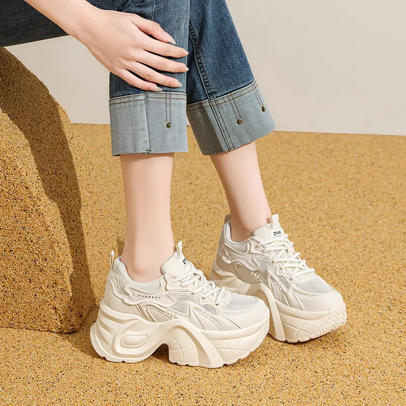 ZHR Little White Bear Abrasion Resistant Coverage Low Top Chunky Sneakers Women's-3
