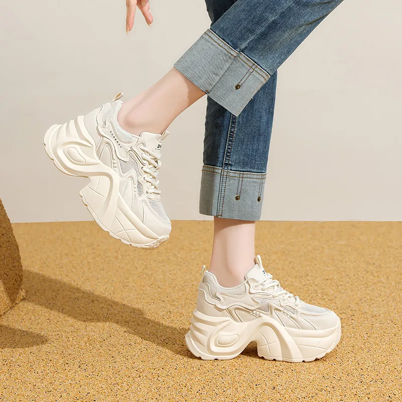 ZHR Little White Bear Abrasion Resistant Coverage Low Top Chunky Sneakers Women's-2