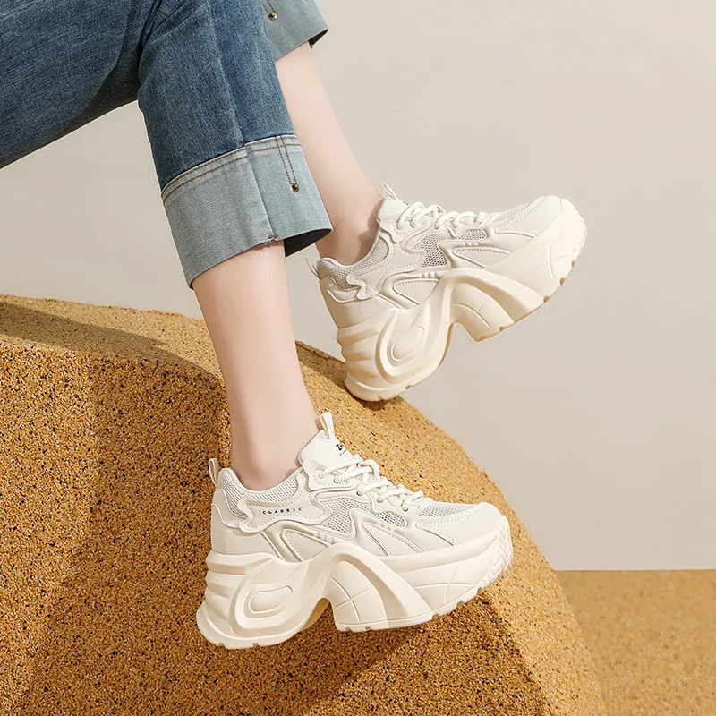 ZHR Little White Bear Abrasion Resistant Coverage Low Top Chunky Sneakers Women's-4