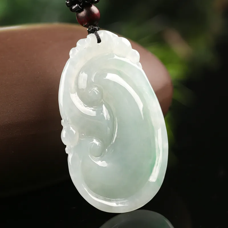 TAMINA Glutinous Jade Pendants Unisex-2