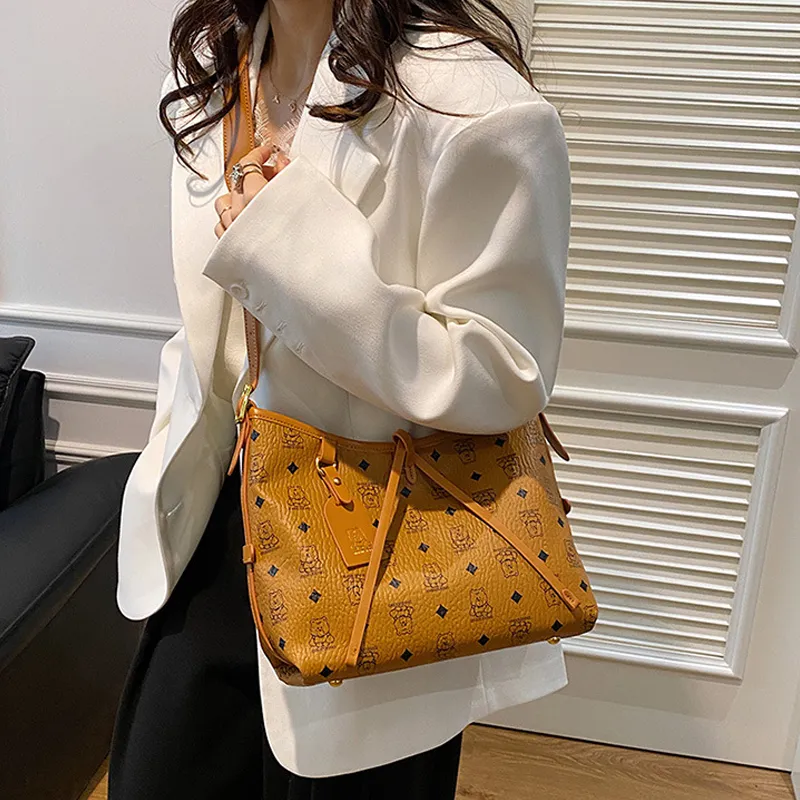 Jade En Plus PU Shoulder Bag Regular Women's Honey Brown-4