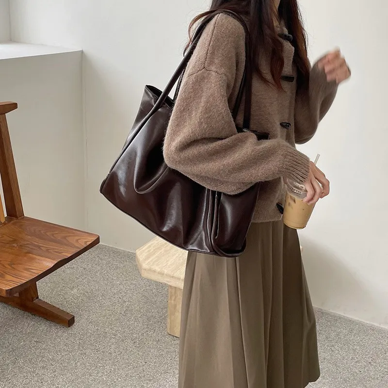 Jade En Plus PVC Shoulder Bag Regular Women's Black/White/Chestnut/Green-3