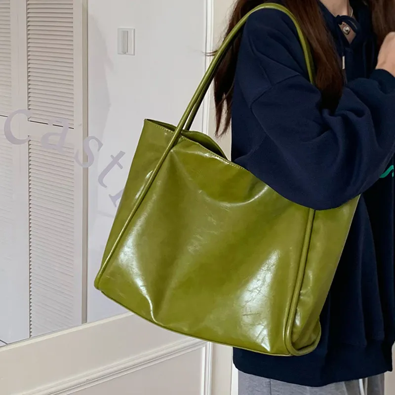 Jade En Plus PVC Shoulder Bag Regular Women's Black/White/Chestnut/Green-21