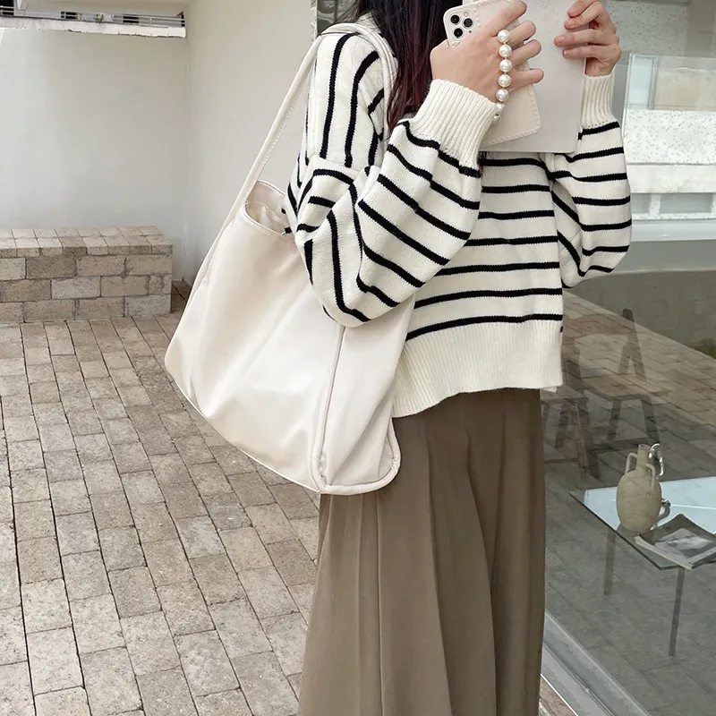Jade En Plus PVC Shoulder Bag Regular Women's Black/White/Chestnut/Green-13